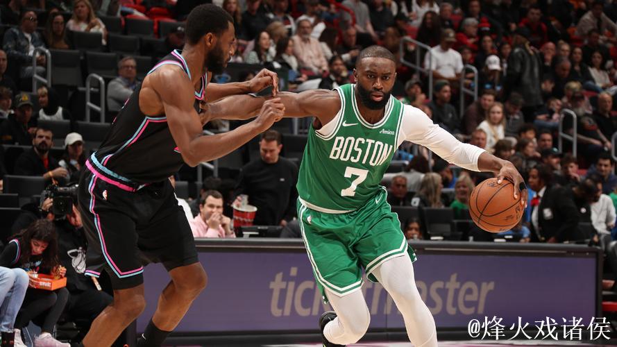 西蒙斯7记三分轰赛季新高39分 凯尔特人19分逆转热火